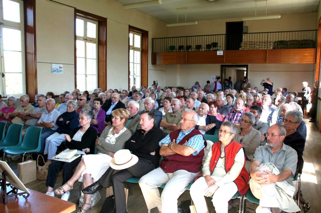 21 Sortie livre la salle